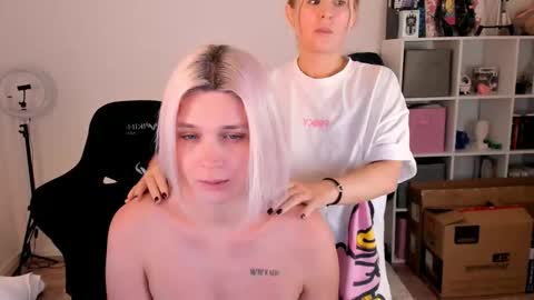 Snapshot of hottyblonds chatting on November 2, 2025, 4:53 pm Nessie and Jessie online show from November 2, 2025, 4:53 pm