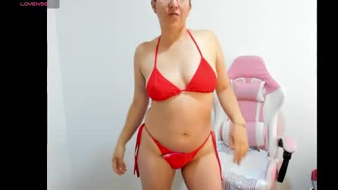 Snapshot of hottychrystal chatting on June 27, 2026, 12:22 pm hottychrystal online show from June 27, 2026, 12:22 pm
