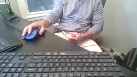 Snapshot of hoverday chatting on October 8, 2025, 1:53 pm hoverday online show from October 8, 2025, 1:53 pm