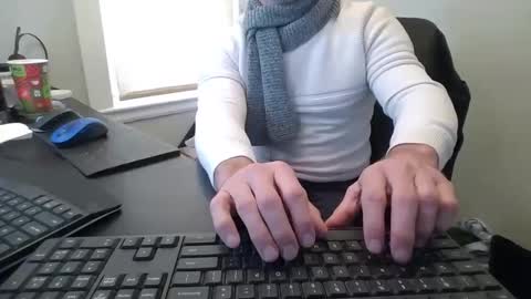 hoverday online show from December 17, 2025, 2:56 pm