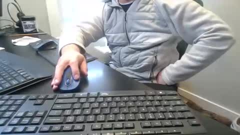 hoverday online show from April 12, 2026, 9:53 pm