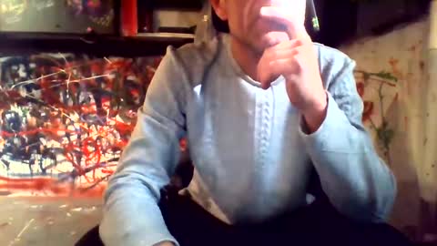 Snapshot of howbowdadareboy33 chatting on December 8, 2024, 7:54 pm ask me online show from December 8, 2024, 7:54 pm