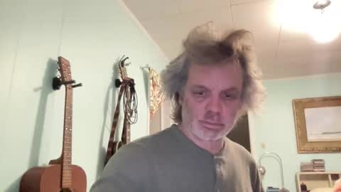 Snapshot of howlingatnothing chatting on November 25, 2025, 10:54 pm howlingatnothing online show from November 25, 2025, 10:54 pm