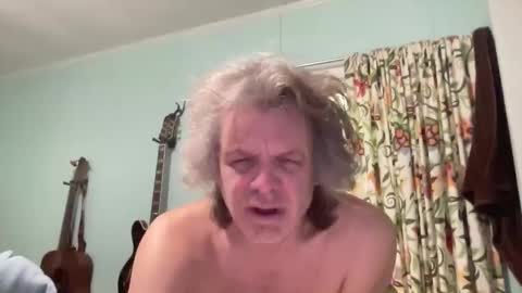 Snapshot of howlingatnothing chatting on February 15, 2026, 11:45 pm howlingatnothing online show from February 15, 2026, 11:45 pm