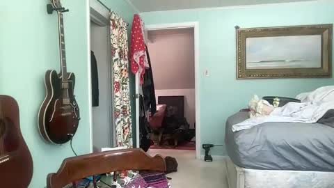 Snapshot of howlingatnothing chatting on March 3, 2026, 5:19 pm howlingatnothing online show from March 3, 2026, 5:19 pm