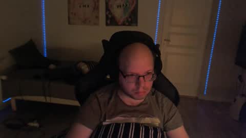 Christian online show from November 14, 2025, 2:54 am