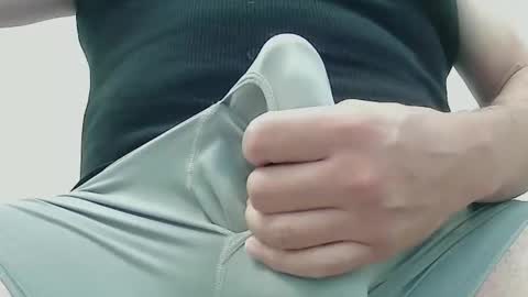 hrddick4l online show from October 3, 2025, 3:09 pm