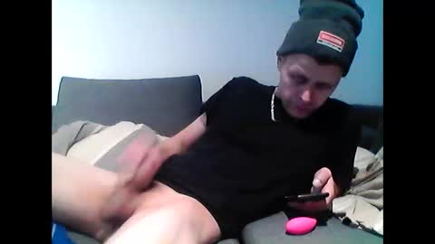 Snapshot of hubikush22 chatting on January 3, 2025, 2:30 pm hubikush22 online show from January 3, 2025, 2:30 pm