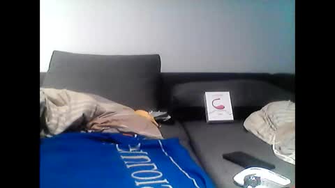 Snapshot of hubikush22 chatting on February 24, 2025, 4:15 pm hubikush22 online show from February 24, 2025, 4:15 pm