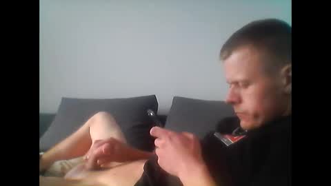 hubikush22 online show from November 24, 2025, 2:39 pm