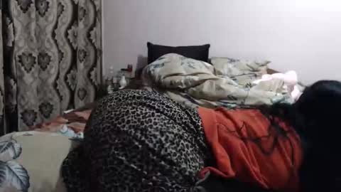 hugeassdevil online show from November 29, 2025, 5:16 pm