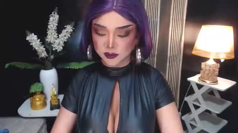 Snapshot of hugecockchristine chatting on May 12, 2026, 5:04 am Christine online show from May 12, 2026, 5:04 am