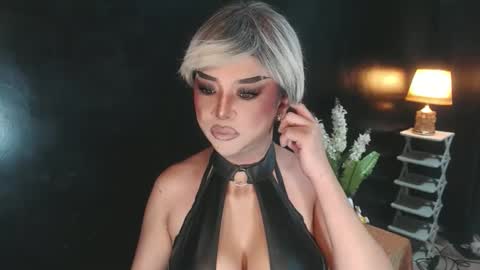 Snapshot of hugecockchristine chatting on May 18, 2026, 4:57 pm Christine online show from May 18, 2026, 4:57 pm