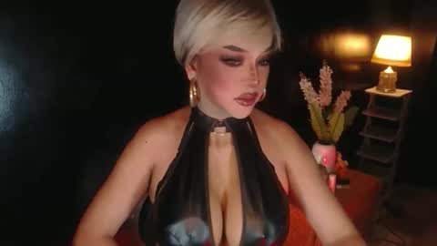 Snapshot of hugecockchristine chatting on May 21, 2026, 6:26 pm Christine online show from May 21, 2026, 6:26 pm