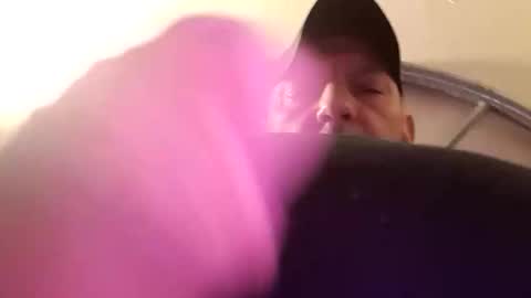 Snapshot of hugecummer10 chatting on April 1, 2026, 1:50 am hugecummer10 online show from April 1, 2026, 1:50 am