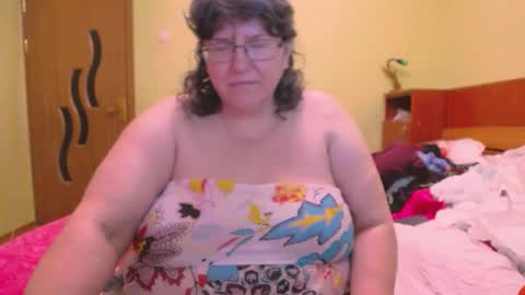 Snapshot of hugetitsxxx chatting on February 11, 2025, 1:52 am HugeTitsXXX online show from February 11, 2025, 1:52 am