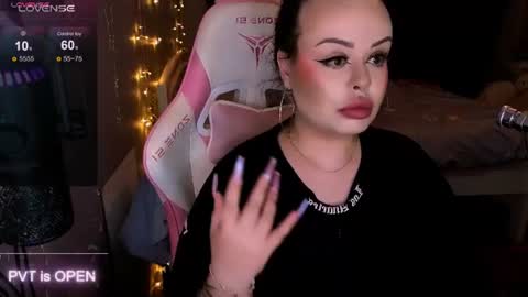 Maddison online show from July 6, 2026, 1:35 am