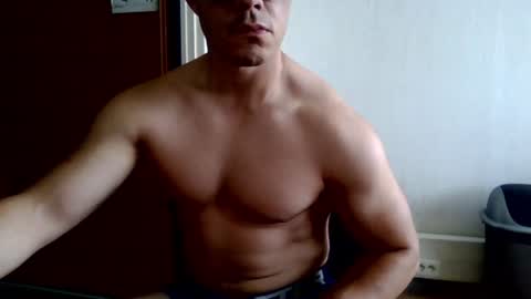 hughjaegg online show from June 10, 2026, 12:04 pm