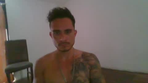 Snapshot of hugolechugo chatting on June 19, 2026, 7:17 pm hugolechugo online show from June 19, 2026, 7:17 pm