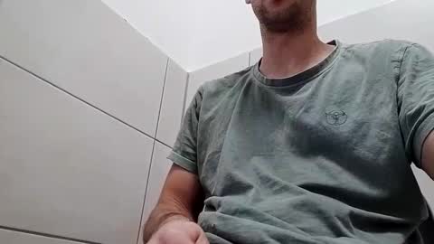 hukssss online show from November 30, 2025, 8:18 am