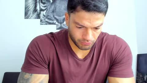 Snapshot of humber_eli chatting on November 9, 2025, 11:47 pm Eli online show from November 9, 2025, 11:47 pm