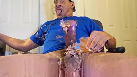 hung14u2c2c online show from February 13, 2026, 3:24 am