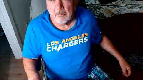 Snapshot of hung956 chatting on July 4, 2026, 1:06 pm hung and thick online show from July 4, 2026, 1:06 pm