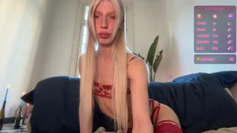 Snapshot of hung_angel_xxl chatting on June 30, 2026, 12:28 pm Alice help me reach 100 likes online show from June 30, 2026, 12:28 pm