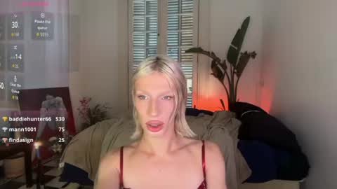 Snapshot of hung_angel_xxl chatting on July 6, 2026, 3:03 pm Alice help me reach 100 likes online show from July 6, 2026, 3:03 pm