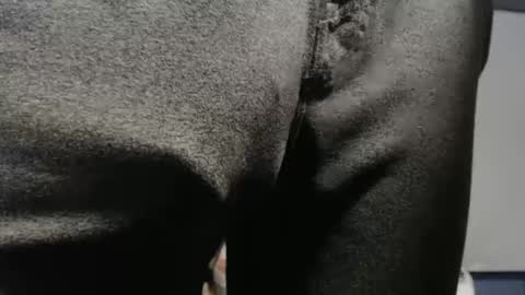 Snapshot of hung_hot_fit10 chatting on October 15, 2025, 9:04 pm Big uncut cock dripping online show from October 15, 2025, 9:04 pm