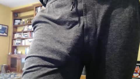 Big uncut cock dripping online show from February 15, 2026, 12:29 am