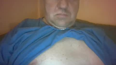vastagfasz magyar apuci online show from June 14, 2026, 7:05 pm