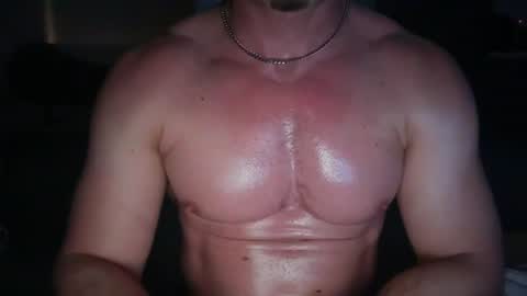 MuscleHungBrit online show from June 22, 2026, 1:40 am