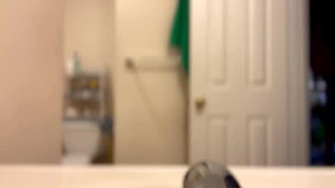 Snapshot of hungbwc99999 chatting on September 28, 2025, 10:09 am hungbwc99999 online show from September 28, 2025, 10:09 am