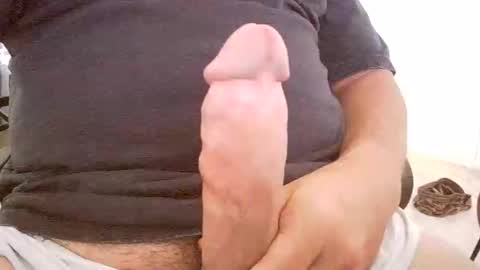 Snapshot of hungg1981 chatting on October 22, 2025, 3:18 am hungg1981 online show from October 22, 2025, 3:18 am