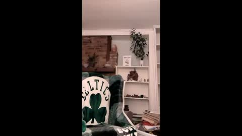 hungitalian40 online show from May 23, 2026, 8:24 pm