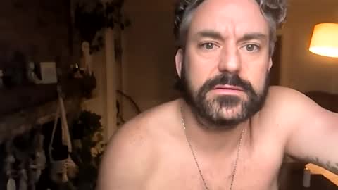 hungitalian40 online show from August 3, 2026, 12:32 pm