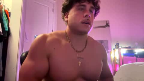 Snapshot of hungkingg22 chatting on March 6, 2025, 12:32 am hungkingg22 online show from March 6, 2025, 12:32 am