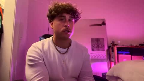 Snapshot of hungkingg22 chatting on March 7, 2025, 3:19 am hungkingg22 online show from March 7, 2025, 3:19 am