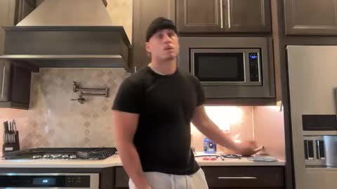 Snapshot of hungkingg22 chatting on September 22, 2025, 4:09 pm hungkingg22 online show from September 22, 2025, 4:09 pm