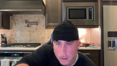 Snapshot of hungkingg22 chatting on September 24, 2025, 4:32 pm hungkingg22 online show from September 24, 2025, 4:32 pm