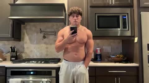 Snapshot of hungkingg22 chatting on October 5, 2025, 3:43 pm hungkingg22 online show from October 5, 2025, 3:43 pm