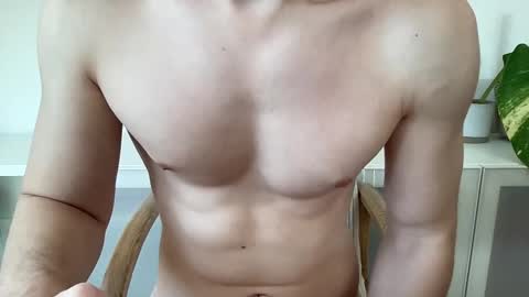 hungwank95 online show from March 8, 2025, 9:50 am