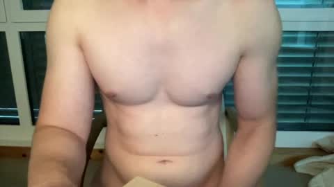 hungwank95 online show from June 8, 2026, 7:03 pm