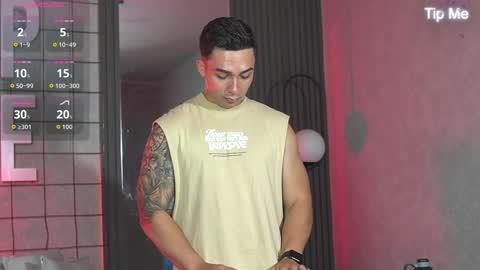 hunk_ryan online show from September 19, 2025, 1:56 pm