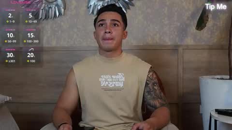 hunk_ryan online show from October 15, 2025, 12:27 pm