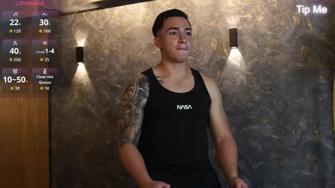 hunk_ryan online show from November 26, 2025, 1:12 pm