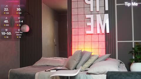 hunk_ryan online show from December 15, 2025, 12:09 pm