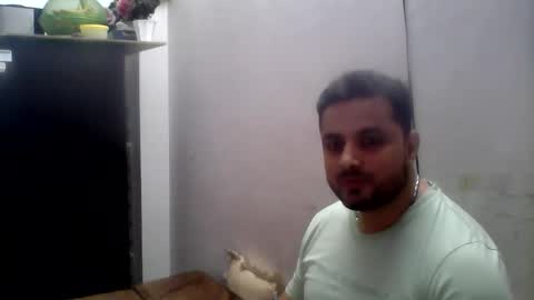 Snapshot of hunkster102 chatting on May 31, 2026, 11:39 am hunkster102 online show from May 31, 2026, 11:39 am