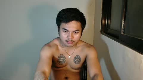 Snapshot of hunkyzeus chatting on January 4, 2025, 9:10 am hunkyzeus online show from January 4, 2025, 9:10 am